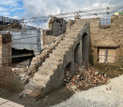 Pompeii building site reveals ancient Roman construction methods.